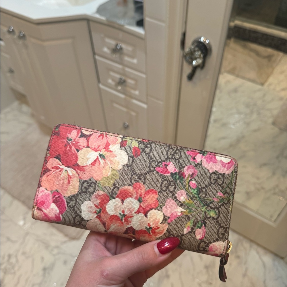 Gucci Pink and Brown Wallet with Floral Design